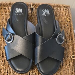 SM New York Black Cross-Strap Sandals